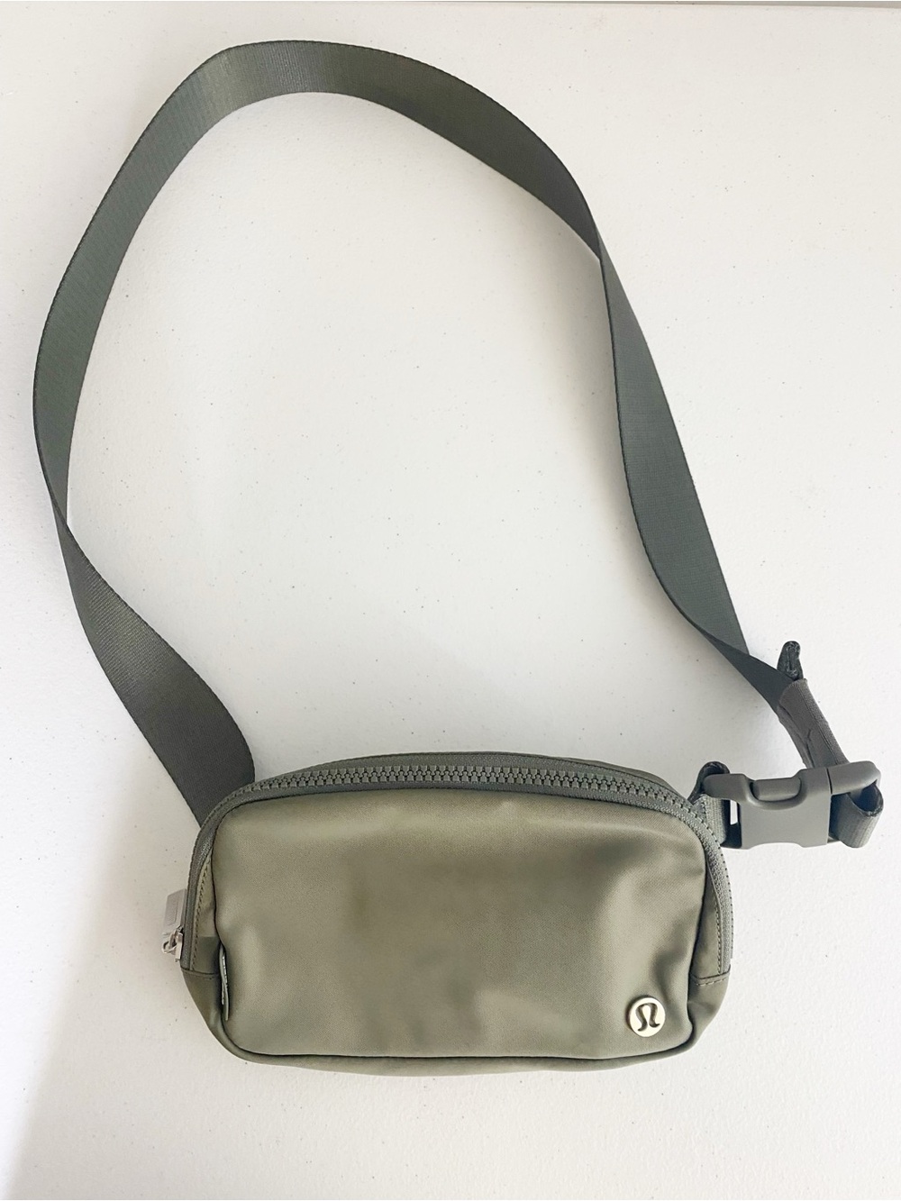 Lululemon Everywhere Belt Bag Sage Green